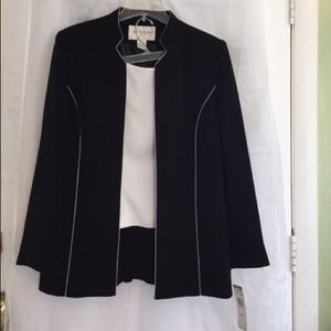 B&W Jones NY 3piece size8 skirt suit. New w/ tag